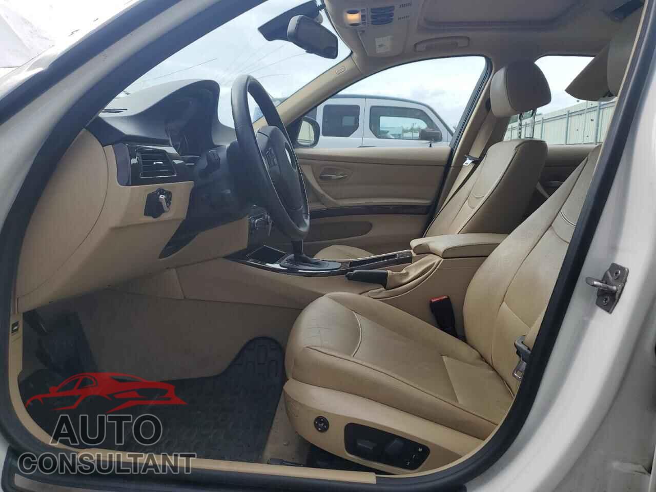 BMW 3 SERIES 2011 - WBAPH7C53BE682298