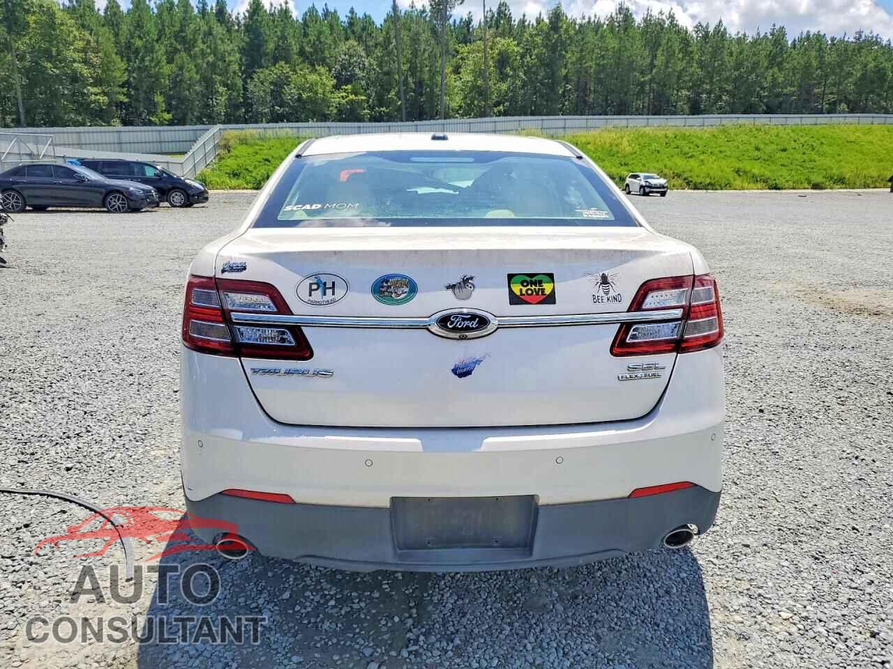FORD TAURUS 2015 - 1FAHP2E87FG137323