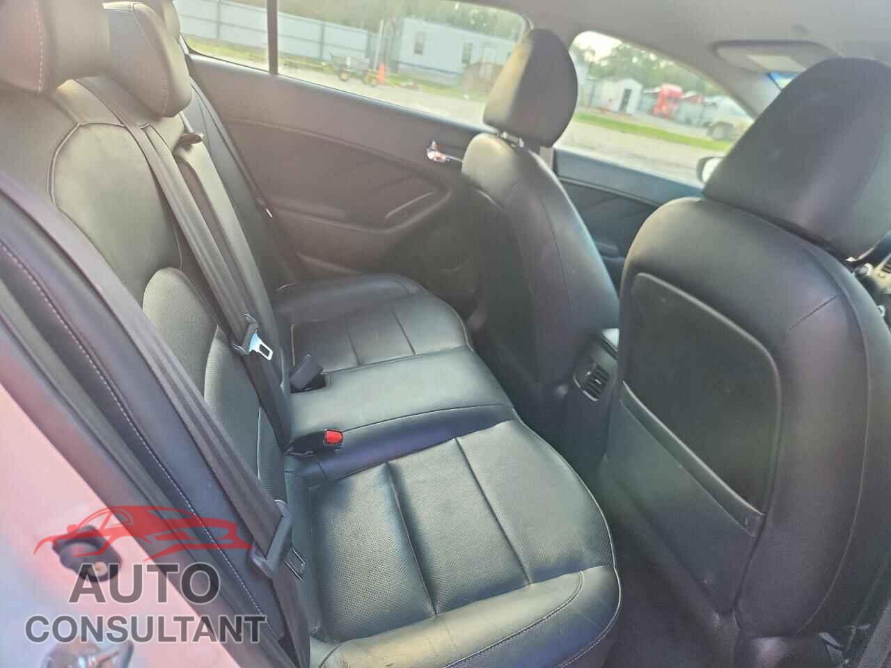 KIA FORTE 2017 - 3KPFL4A81HE128540