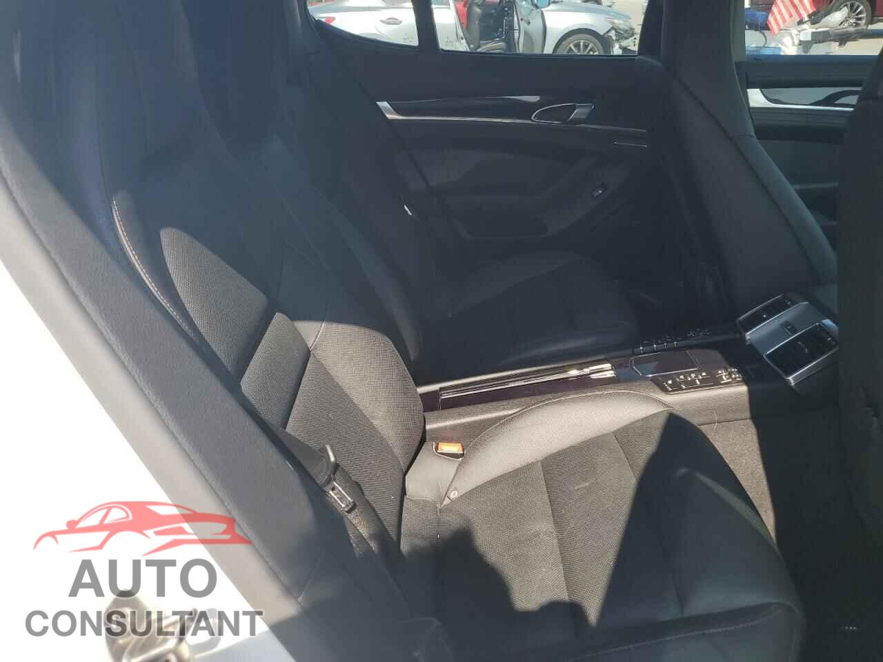 PORSCHE PANAMERA 2015 - WP0AD2A71FL040529