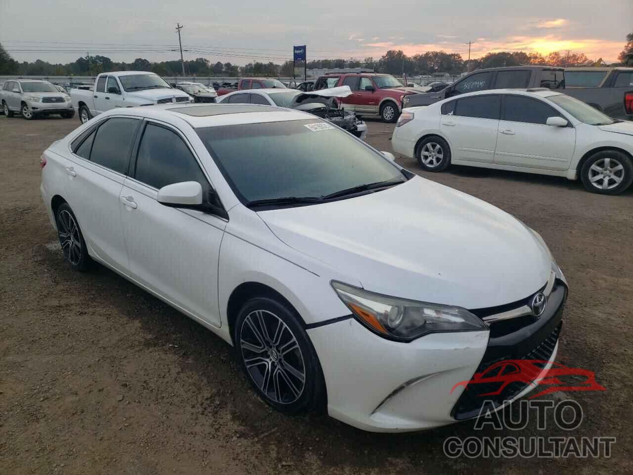 TOYOTA CAMRY 2016 - 4T1BF1FK4GU164002