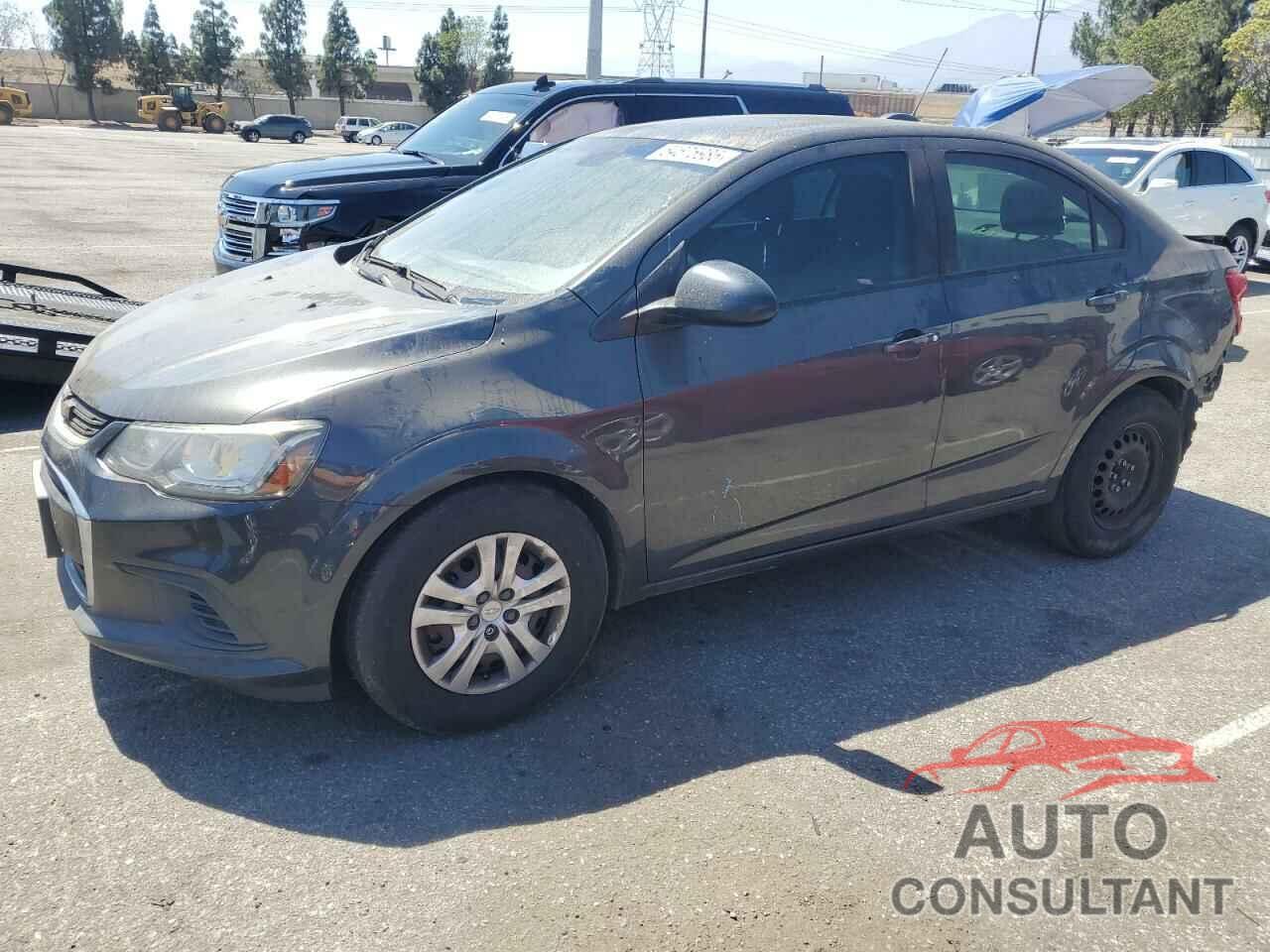 CHEVROLET SONIC 2017 - 1G1JA5SG8H4102832