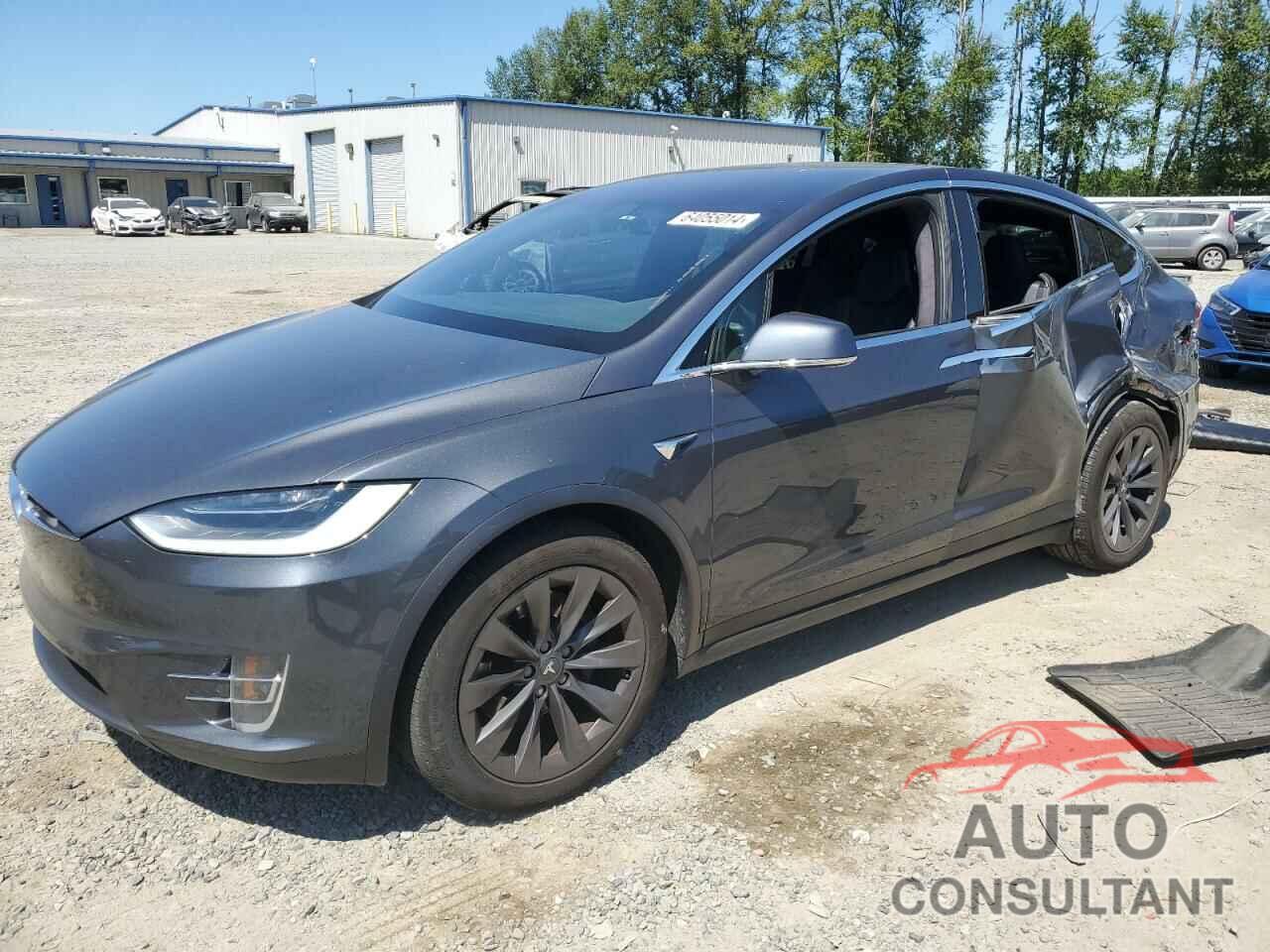 TESLA MODEL X 2018 - 5YJXCDE25JF090613