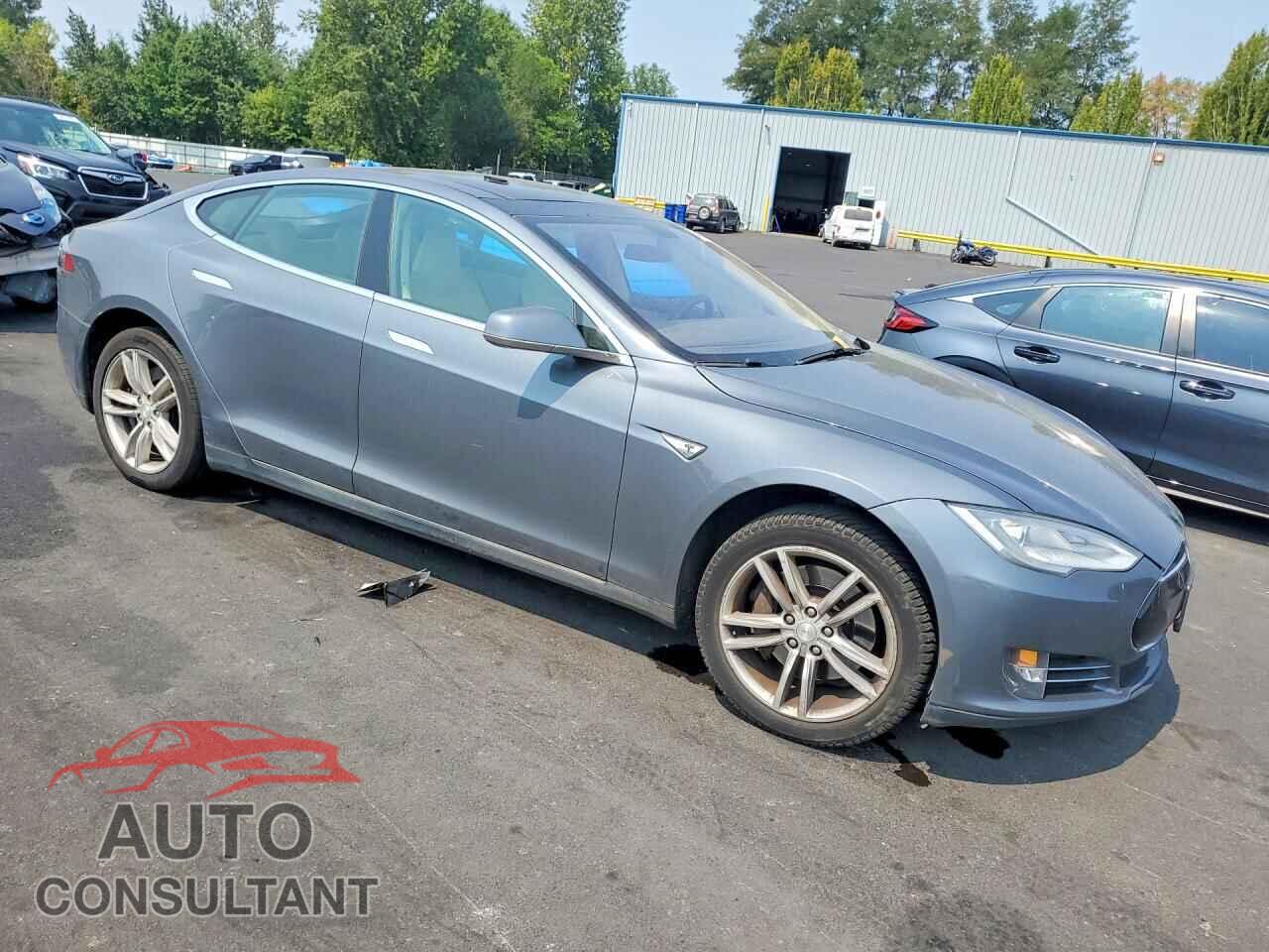 TESLA MODEL S 2013 - 5YJSA1CN6DFP18324