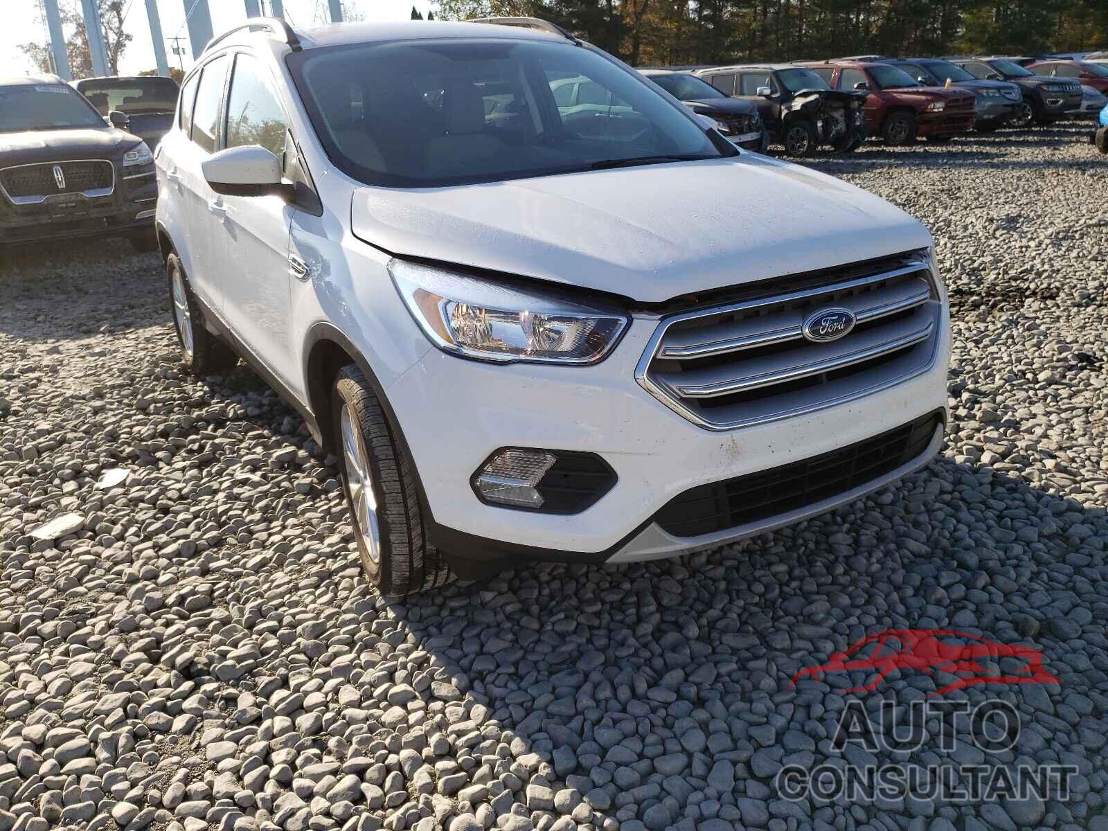 FORD ESCAPE 2018 - 1FMCU9G97JUC41411