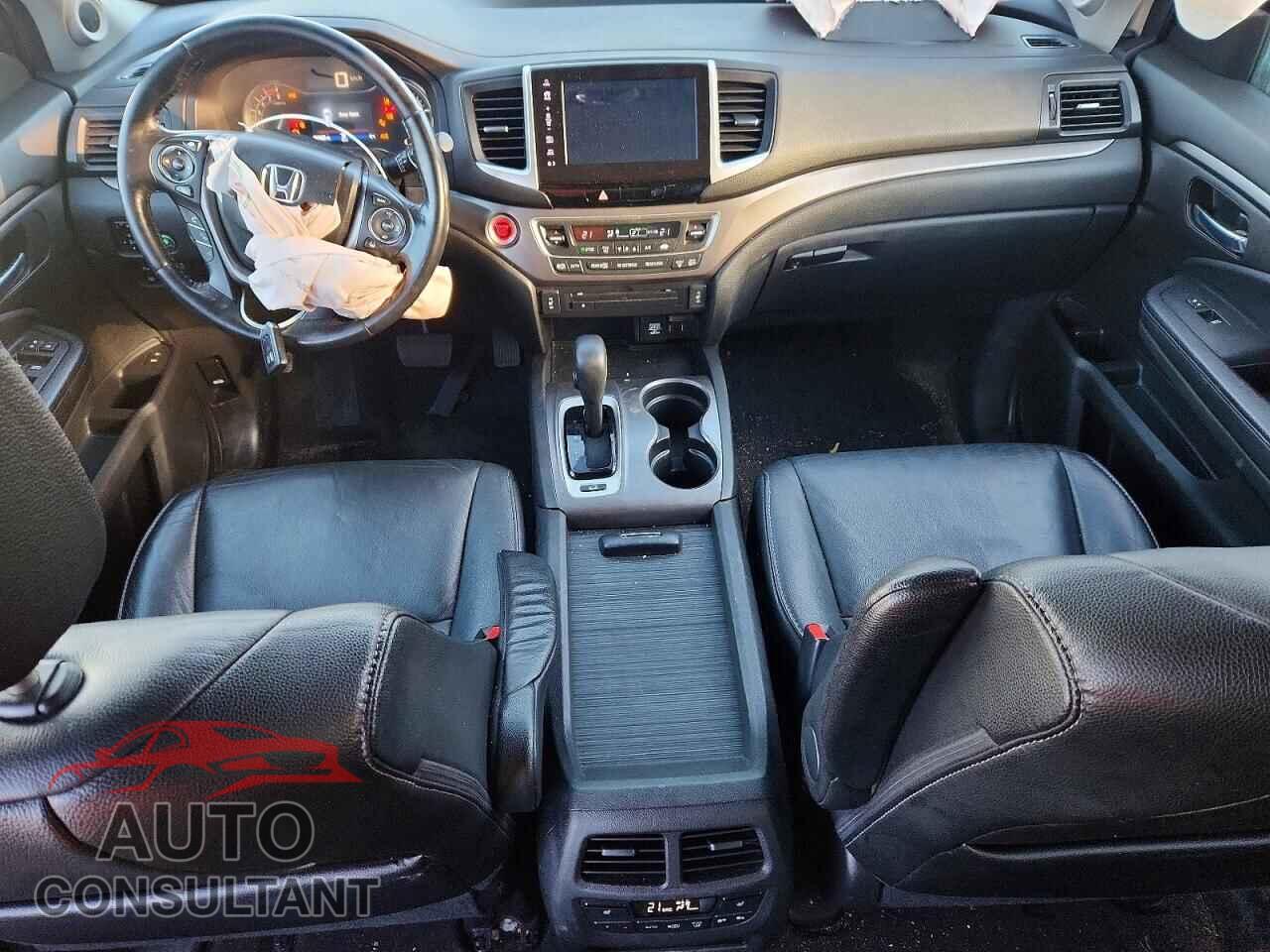HONDA PILOT 2017 - 5FNYF6H7XHB506745