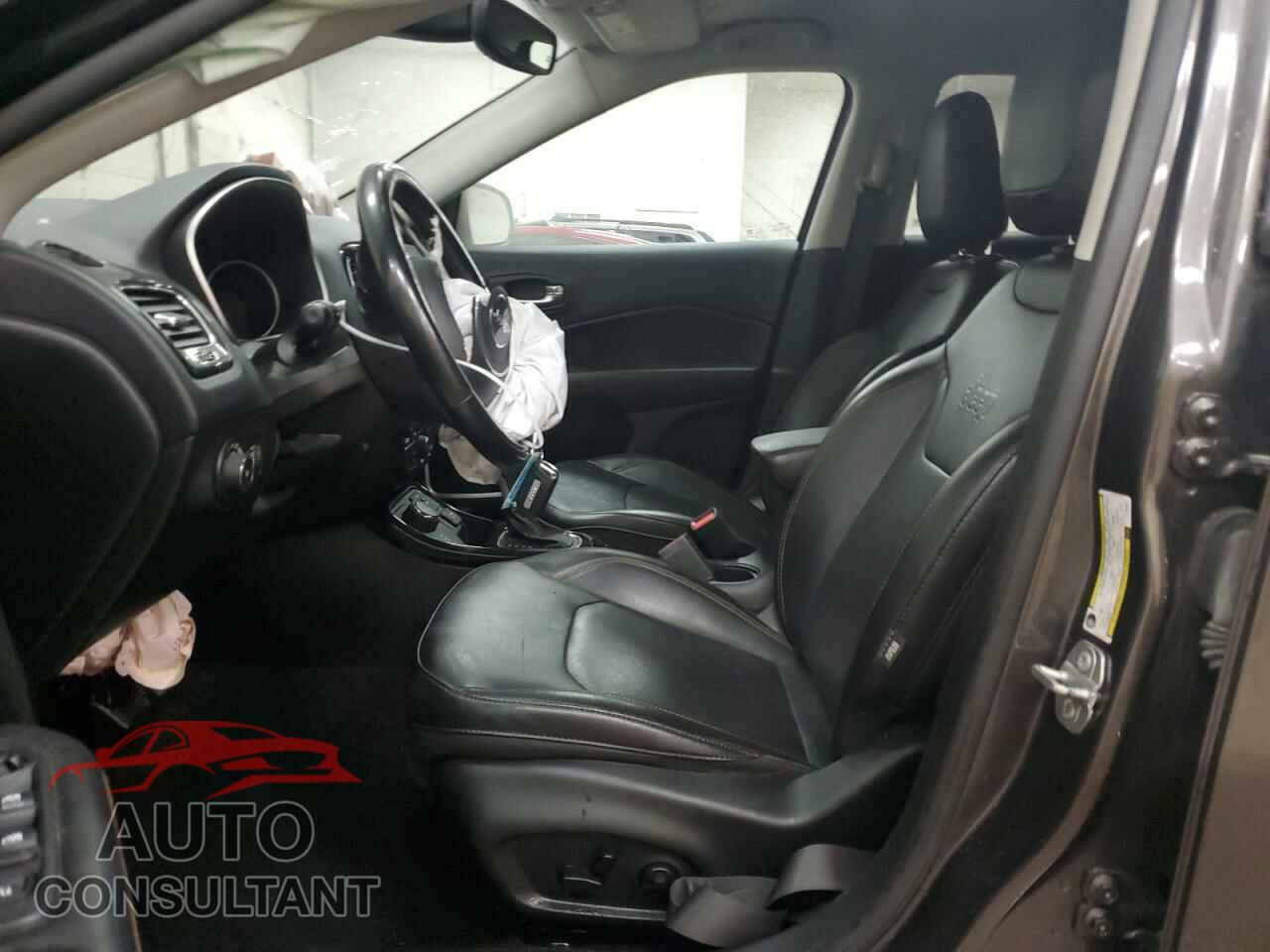 JEEP COMPASS 2020 - 3C4NJDCB0LT160457