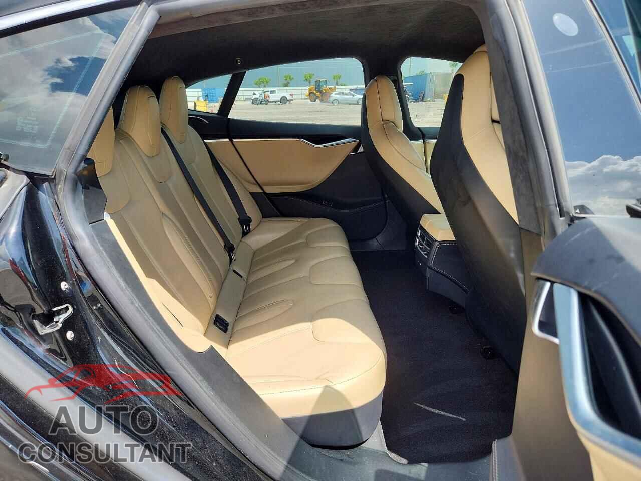 TESLA MODEL S 2017 - 5YJSA1E13HF184585