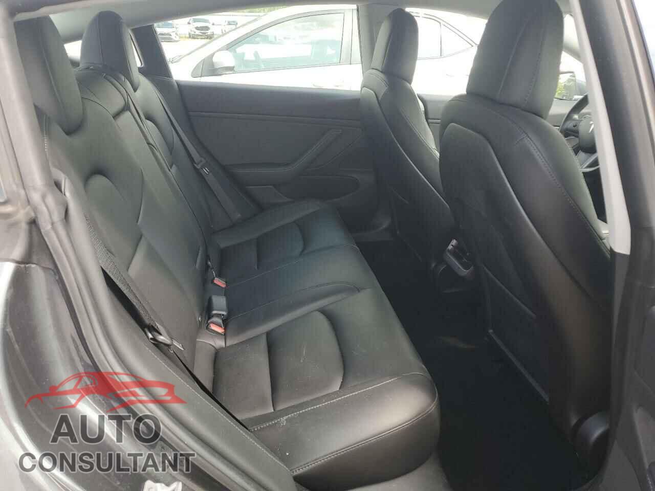 TESLA MODEL 3 2019 - 5YJ3E1EB6KF209763