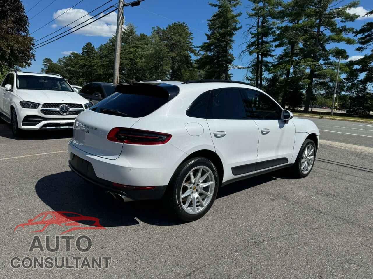 PORSCHE MACAN 2016 - WP1AB2A54GLB50415
