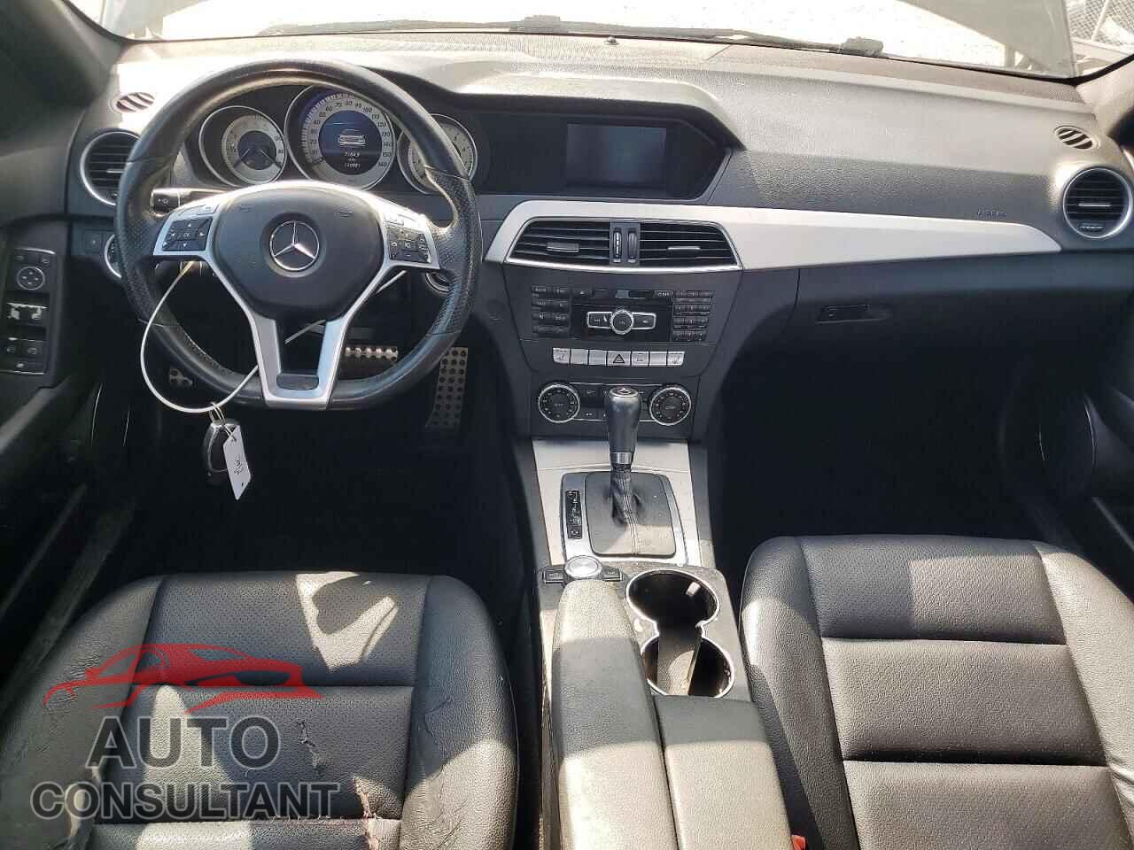 MERCEDES-BENZ C-CLASS 2013 - WDDGF8AB8DG098807