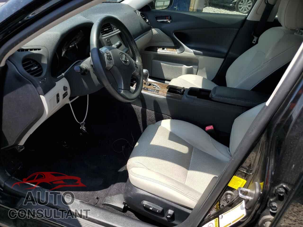 LEXUS IS 2012 - JTHBF5C20C5169331