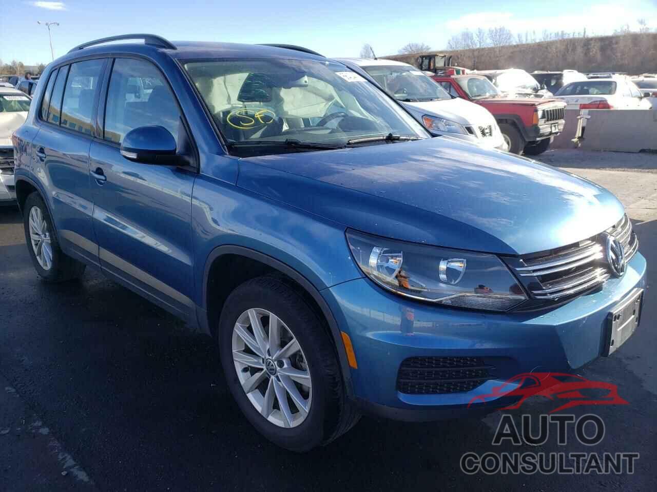 VOLKSWAGEN TIGUAN 2017 - WVGBV7AX9HW511712