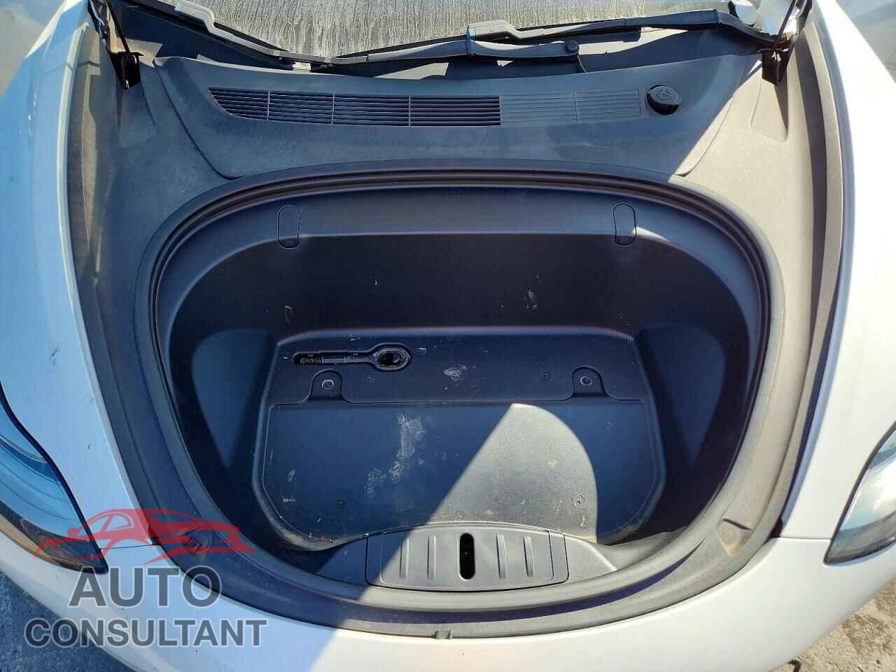 TESLA MODEL 3 2019 - 5YJ3E1EA0KF417709