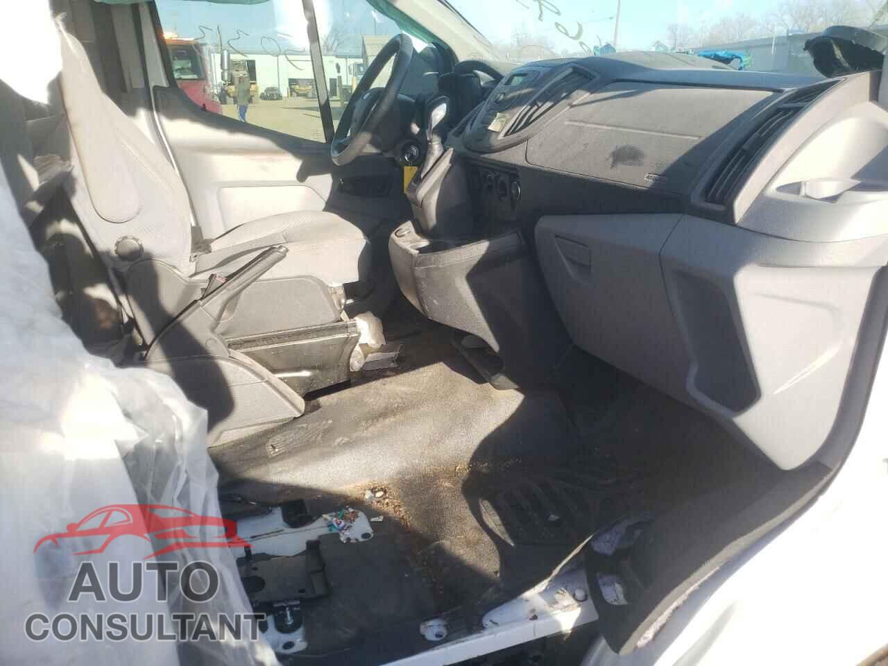 FORD TRANSIT CO 2017 - 1FTYR1YM2HKA25097