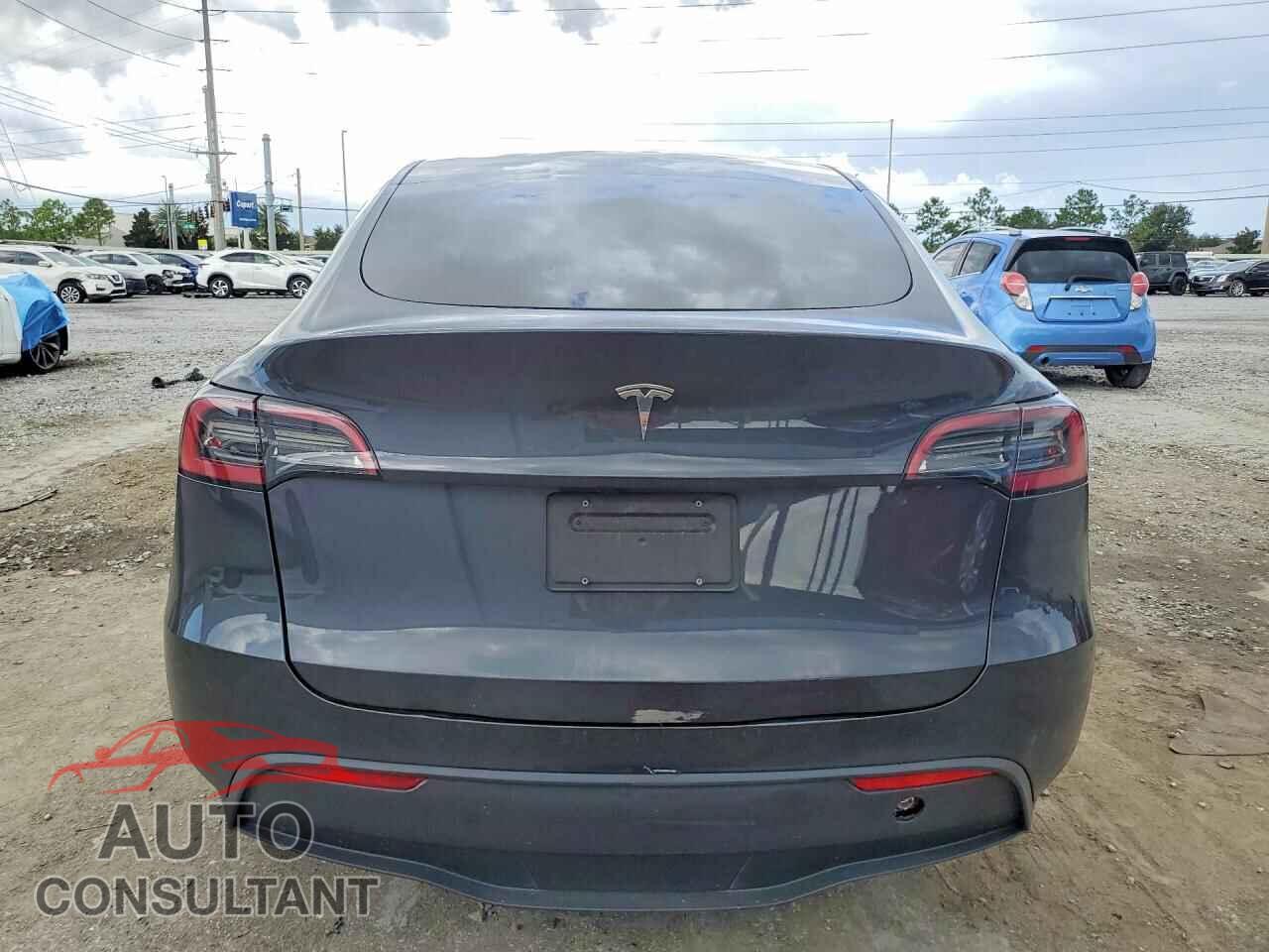 TESLA MODEL Y 2024 - 7SAYGDED2RF185140