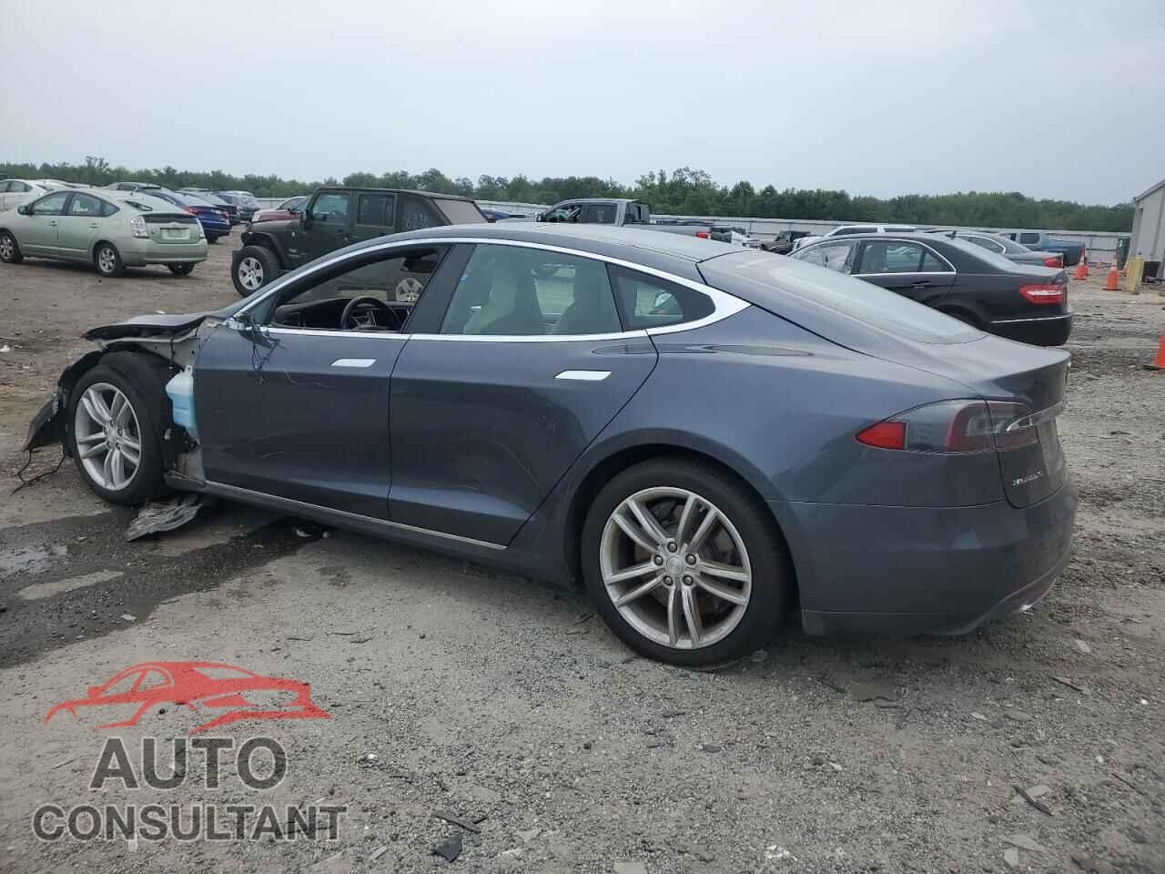 TESLA MODEL S 2015 - 5YJSA1H22FF097827