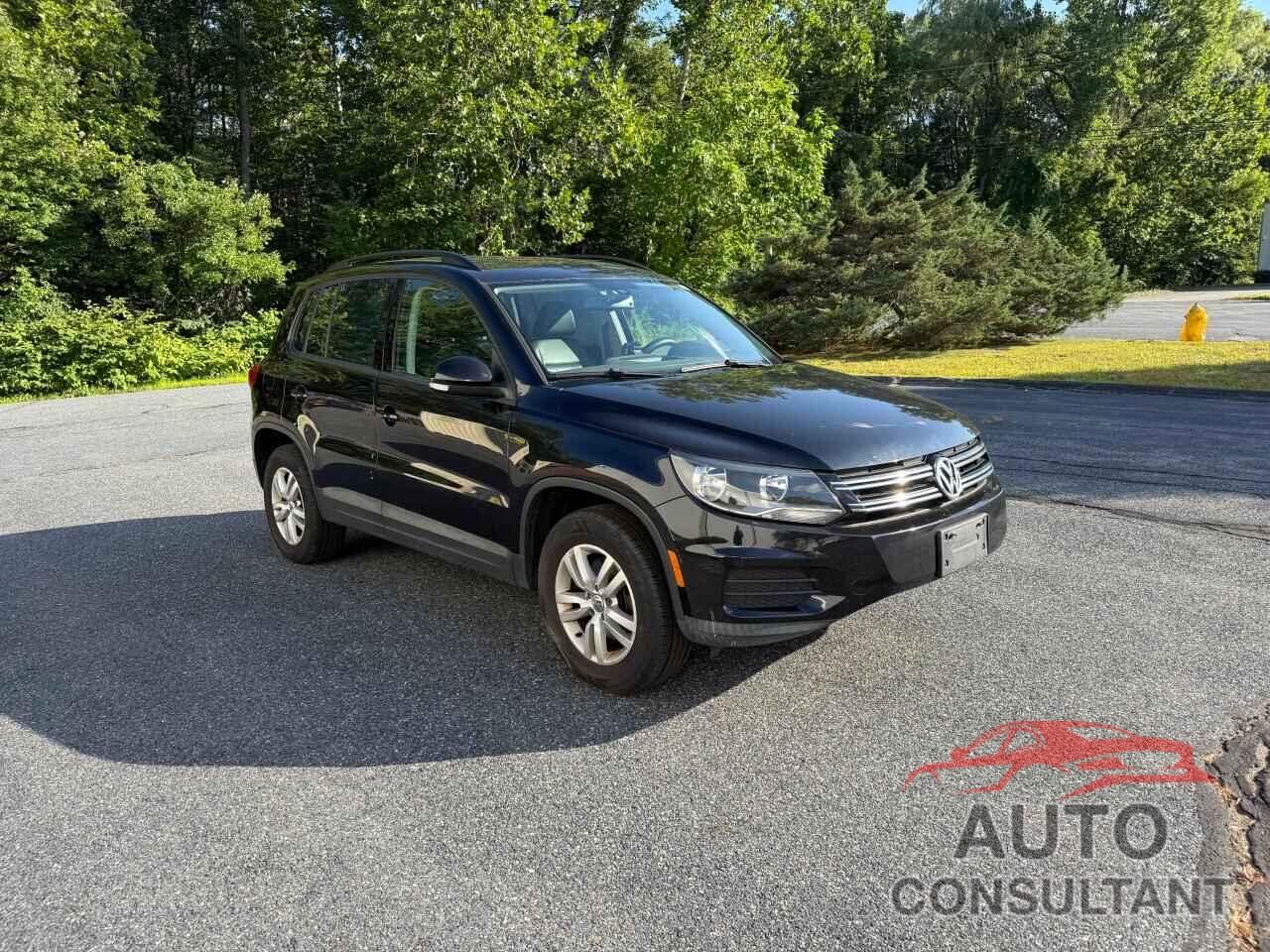 VOLKSWAGEN TIGUAN 2016 - WVGBV7AX1GW528275