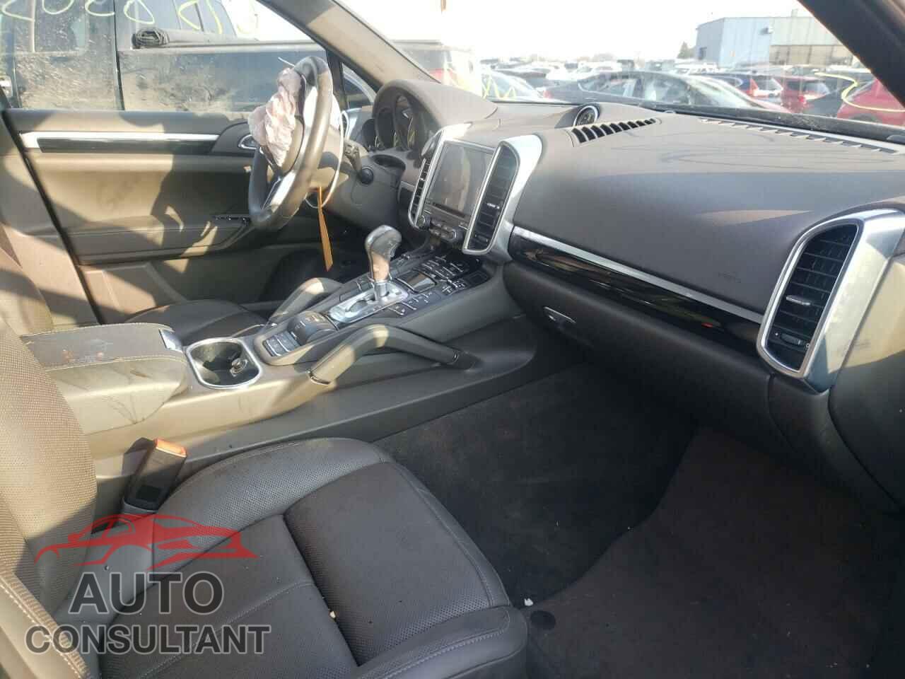 PORSCHE CAYENNE 2018 - WP1AE2A21JLA72809
