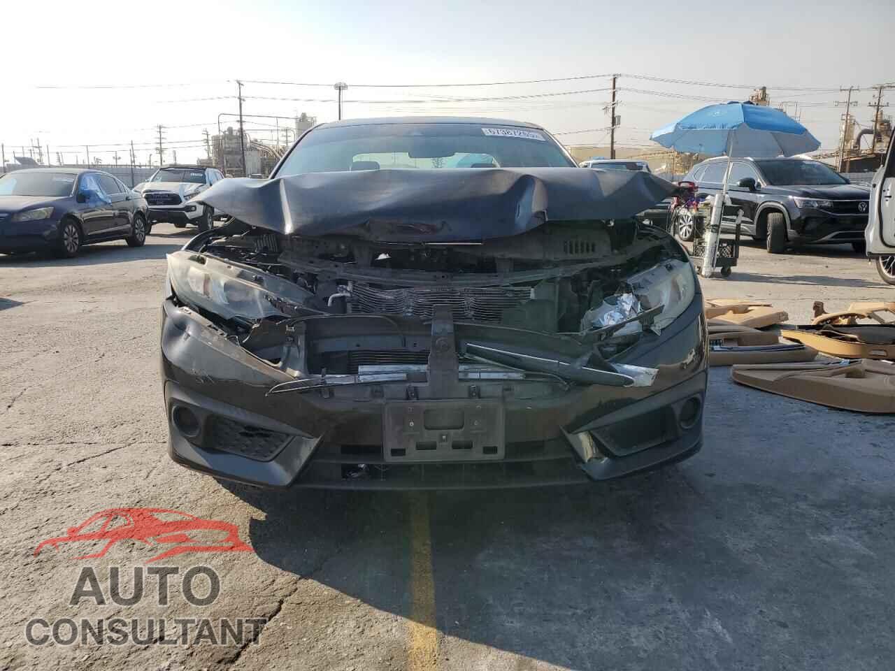 HONDA CIVIC 2017 - 2HGFC2F67HH577304
