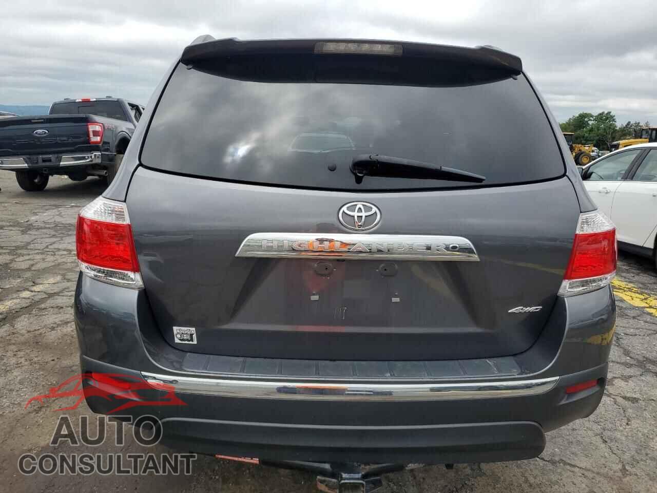 TOYOTA HIGHLANDER 2012 - 5TDBK3EH8CS111299