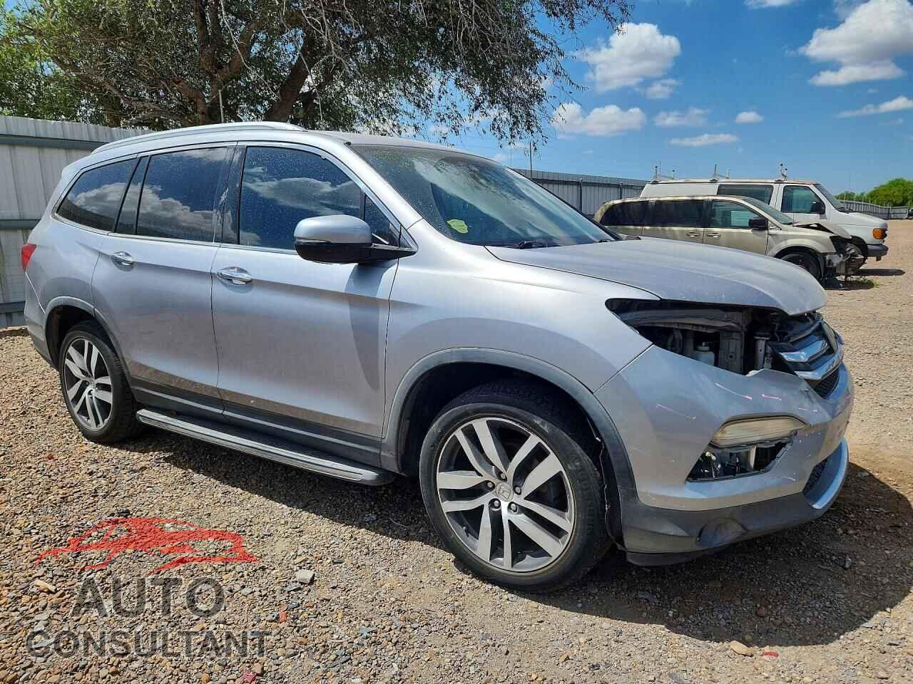 HONDA PILOT 2017 - 5FNYF6H05HB004888