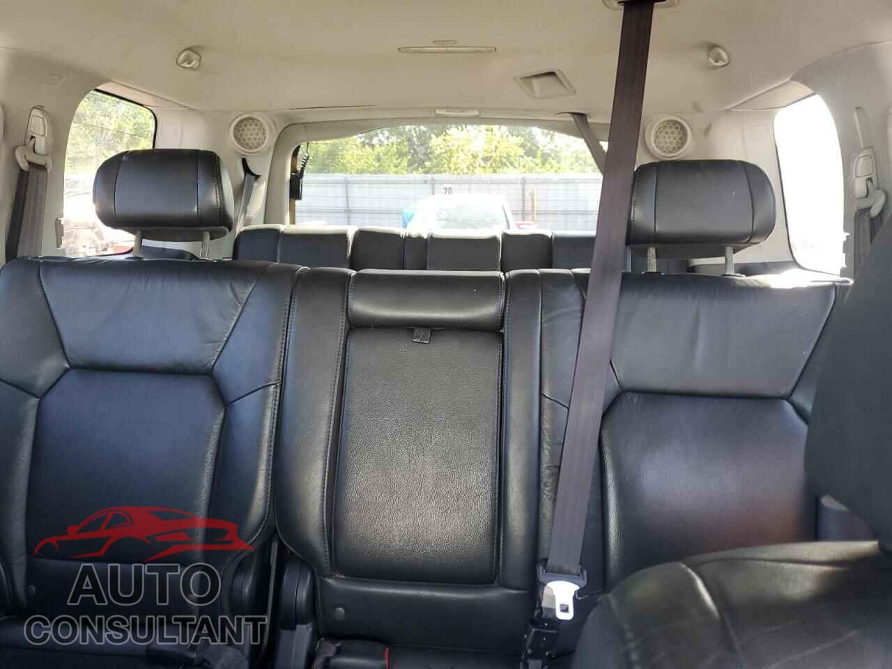 HONDA PILOT 2011 - 5FNYF4H96BB026280