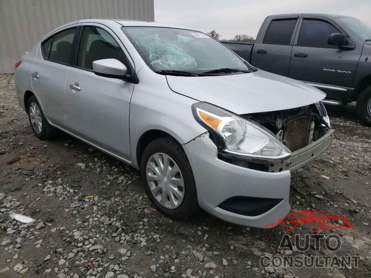 NISSAN VERSA 2018 - 3N1CN7AP0JL842413