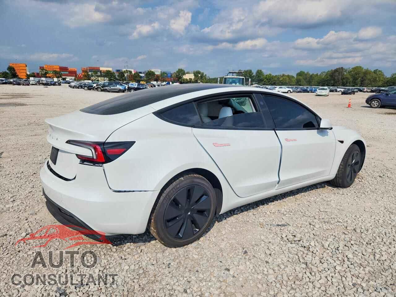 TESLA MODEL 3 2026 - 5YJ3E1EAXTF215638
