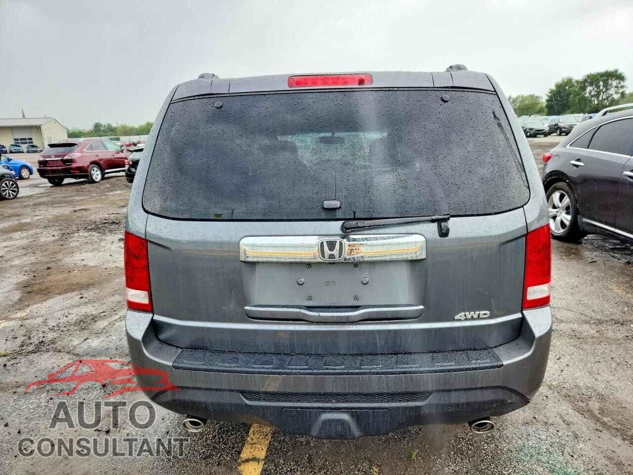HONDA PILOT 2013 - 5FNYF4H53DB027533