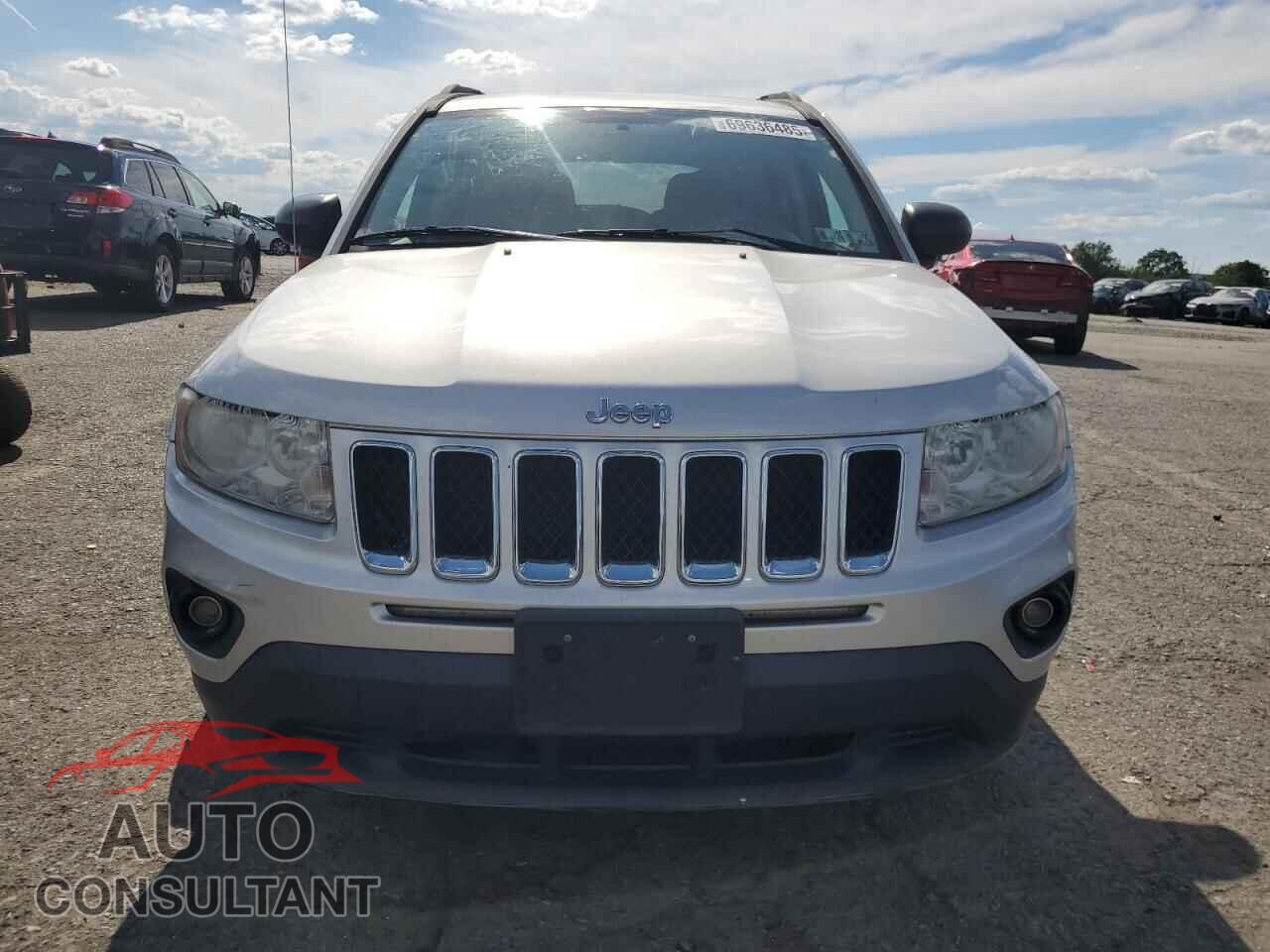 JEEP COMPASS 2011 - 1J4NF1FB1BD280813