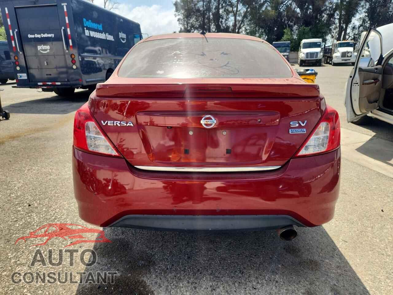 NISSAN VERSA 2017 - 3N1CN7AP3HL804037