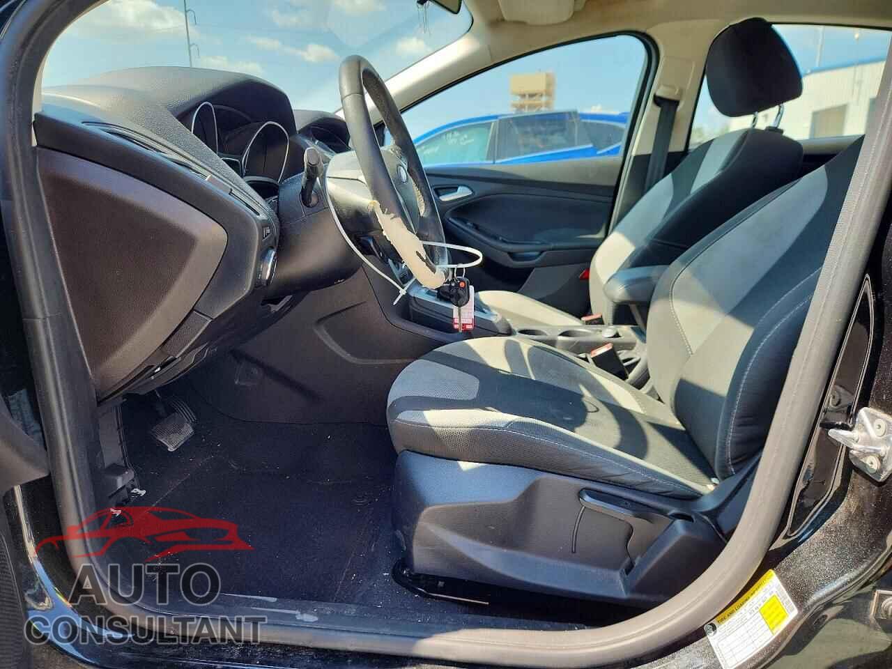 FORD FOCUS 2014 - 1FADP3F2XEL457918