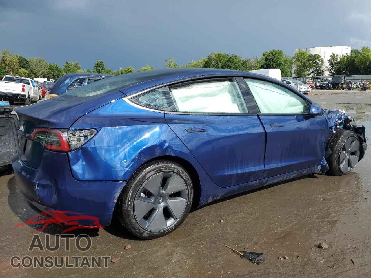 TESLA MODEL 3 2023 - 5YJ3E1EA5PF697084