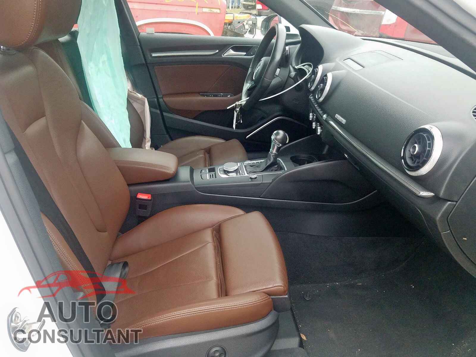 AUDI A3 2017 - WAUTPBFF7HA055967