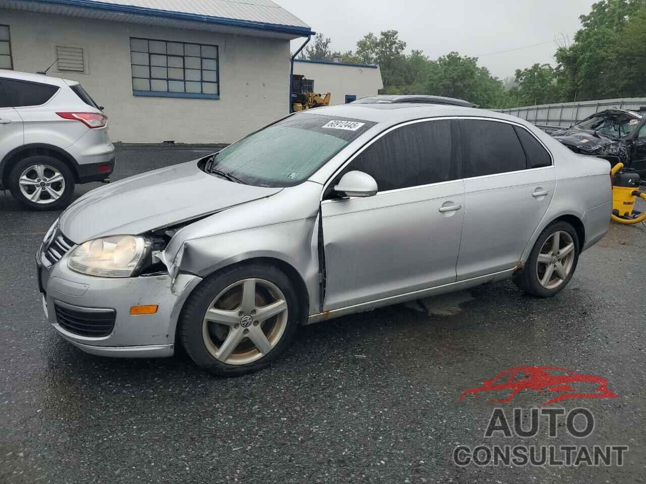 VOLKSWAGEN JETTA 2010 - 3VWRL7AJXAM028463