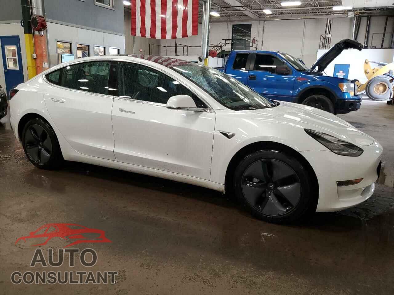TESLA MODEL 3 2019 - 5YJ3E1EB9KF211636