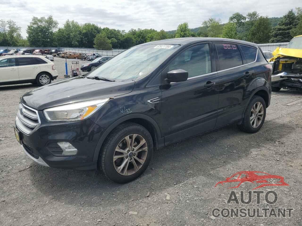 FORD ESCAPE 2017 - 1FMCU9G93HUA62874