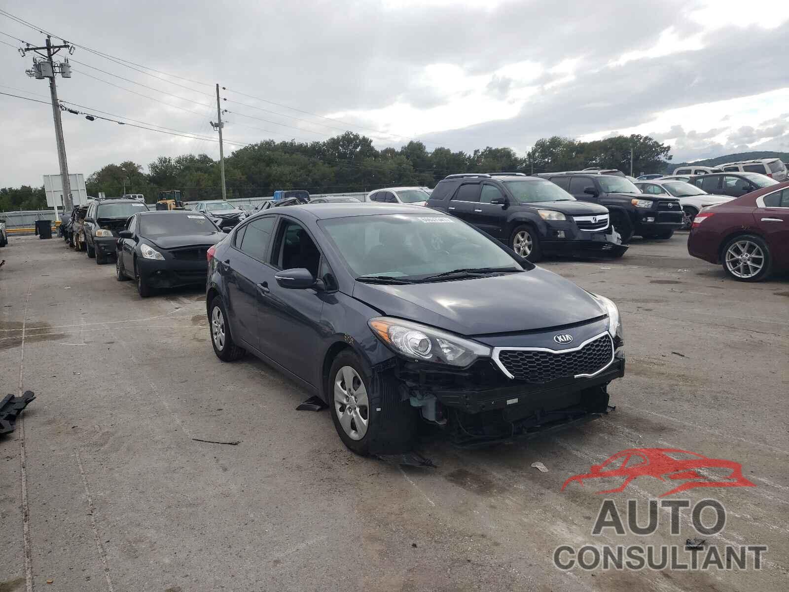 KIA FORTE 2016 - KNAFX4A6XG5550882
