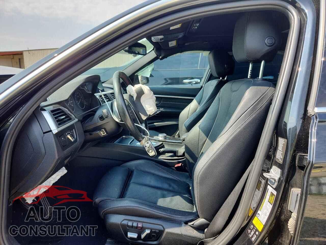 BMW 3 SERIES 2017 - WBA8D9C37HA005572