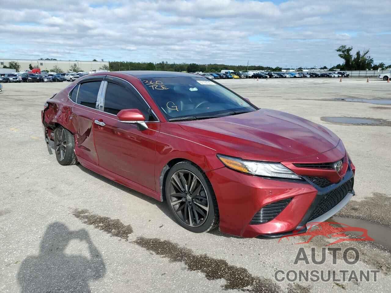 TOYOTA CAMRY 2018 - 4T1B61HK1JU562711