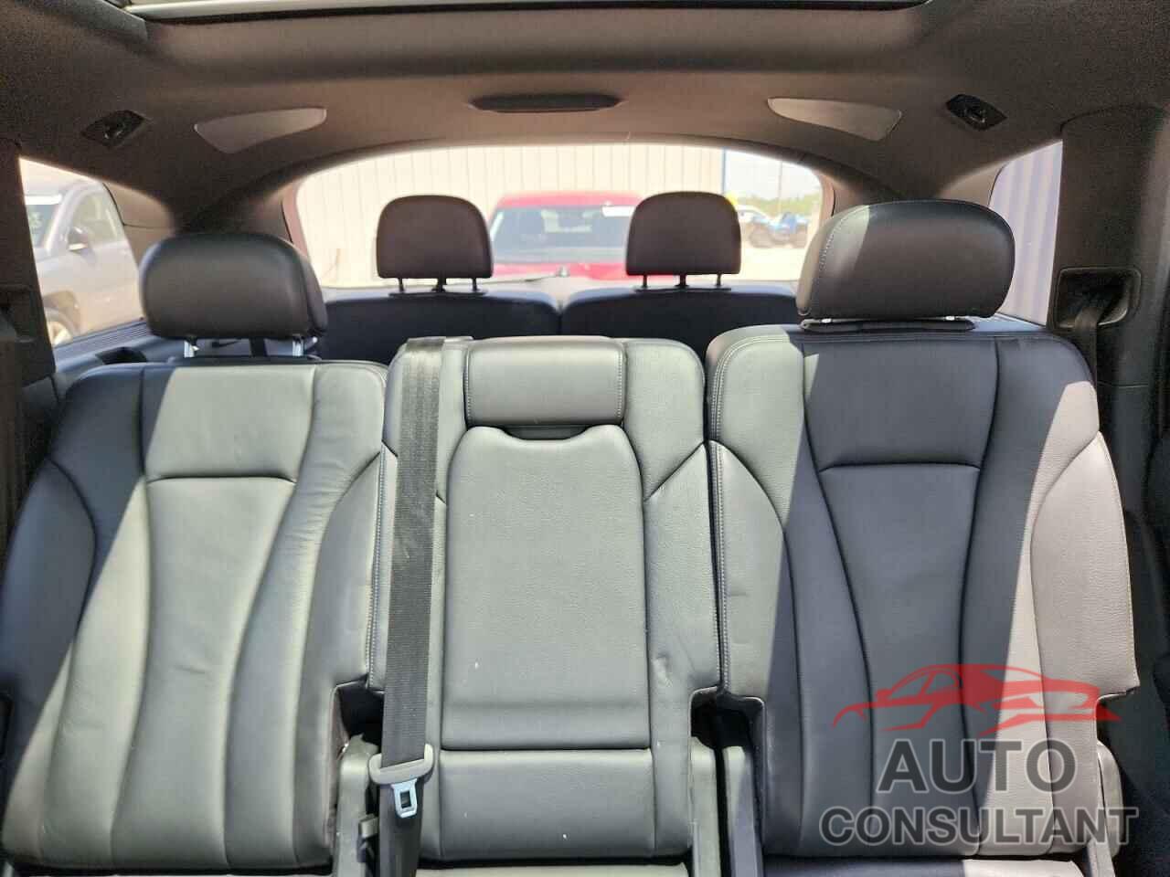 AUDI Q7 2017 - WA1LAAF77HD004789