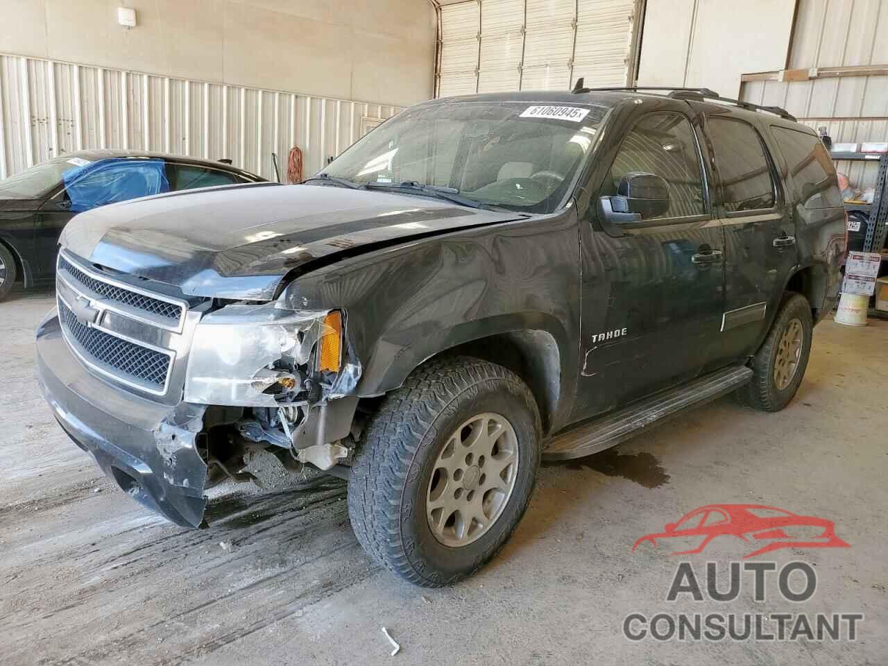CHEVROLET TAHOE 2011 - 1GNSCAE03BR124008