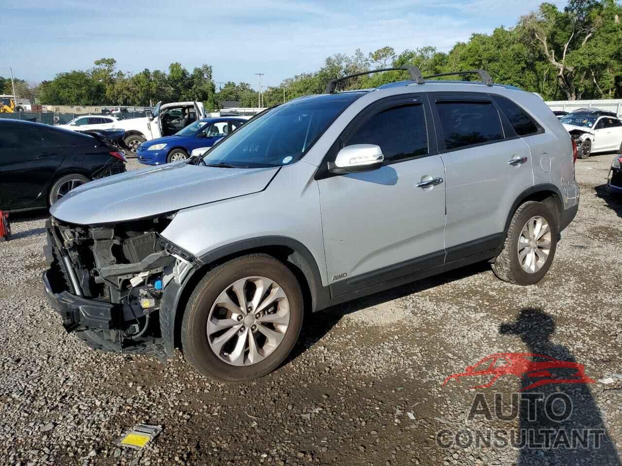 KIA SORENTO 2014 - 5XYKUDA77EG461441