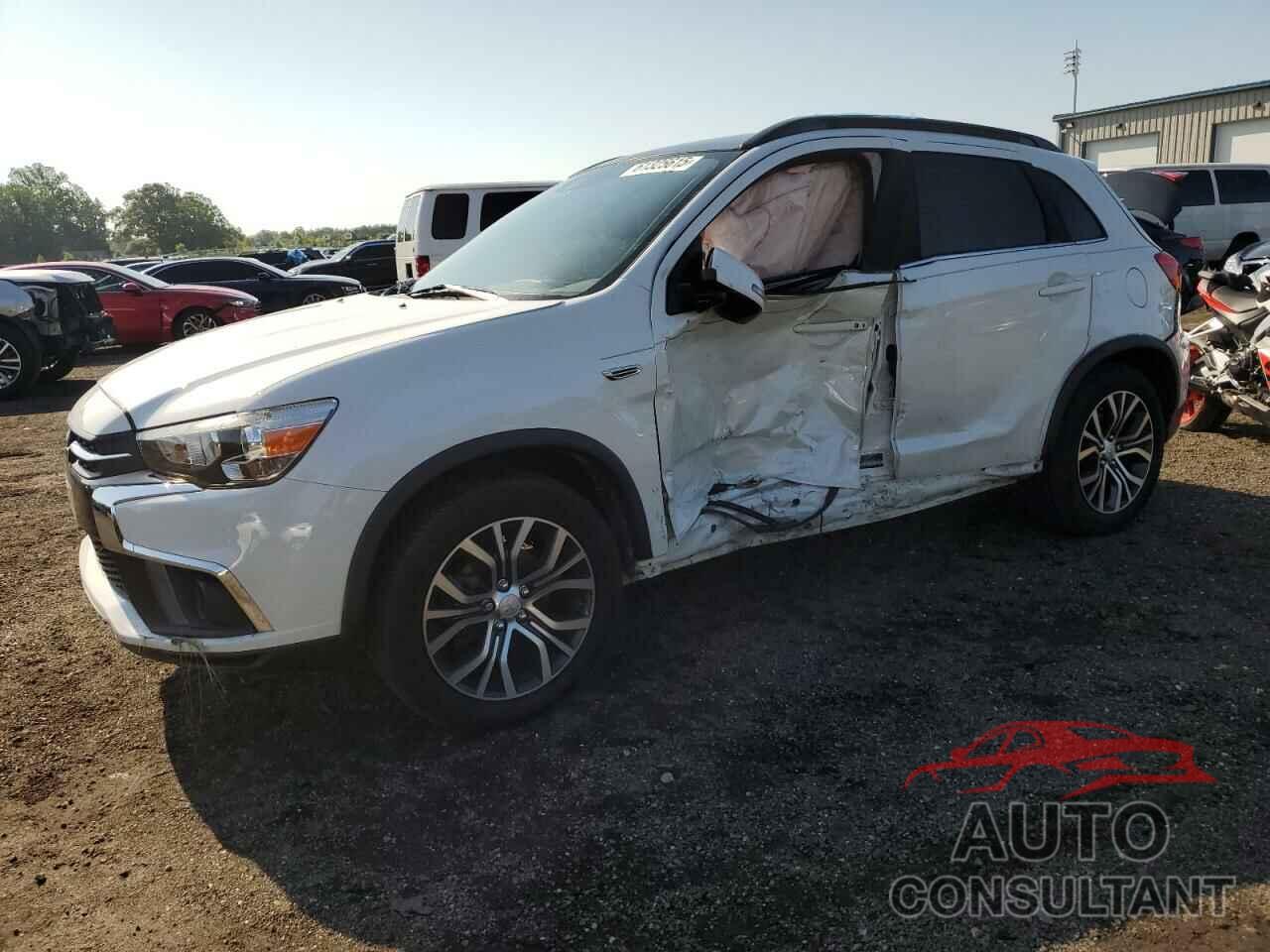 MITSUBISHI OUTLANDER 2018 - JA4AR4AW0JU008351