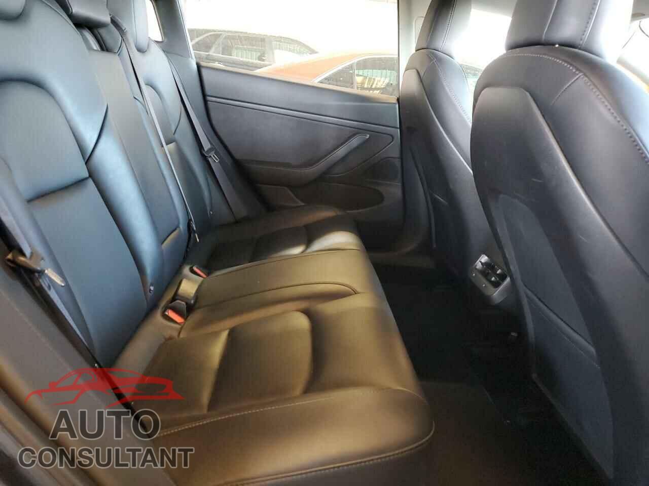TESLA MODEL 3 2018 - 5YJ3E1EA8JF163066