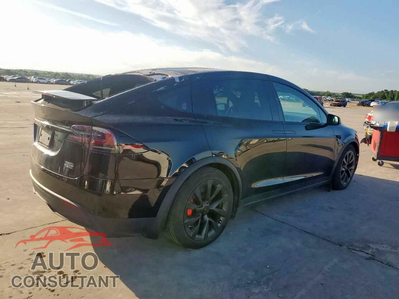 TESLA MODEL X 2023 - 7SAXCBE60PF411282