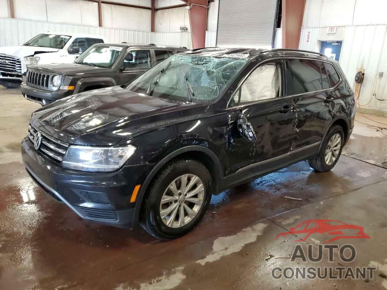 VOLKSWAGEN TIGUAN 2018 - 3VV2B7AX7JM121275