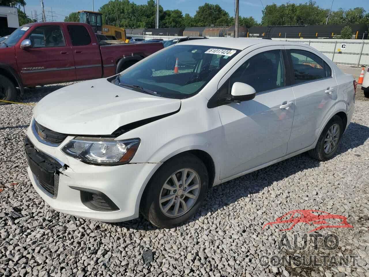 CHEVROLET SONIC 2017 - 1G1JC5SB6H4102083