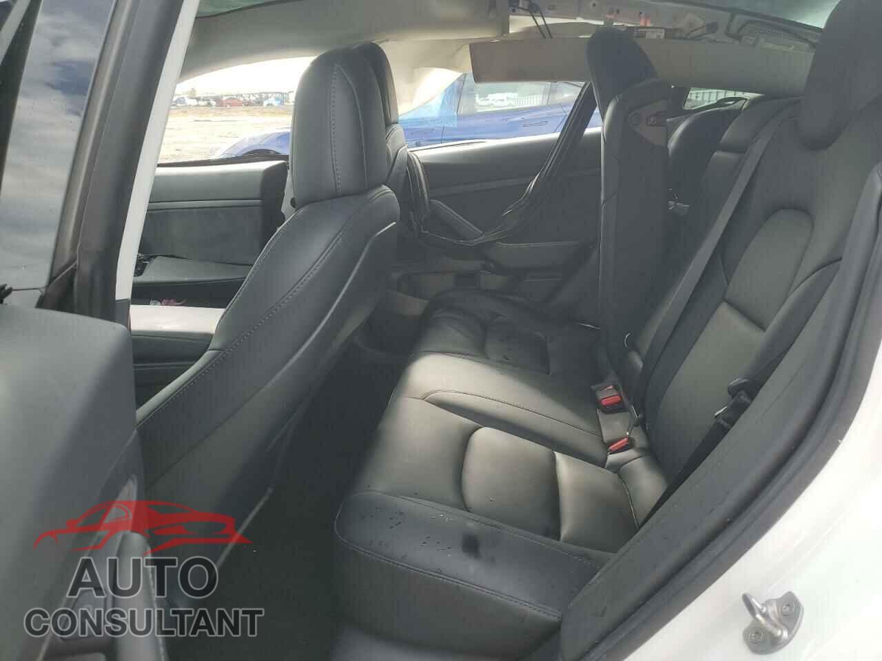 TESLA MODEL 3 2021 - 5YJ3E1EA2MF852122